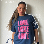Camiseta estampada All We Need Is Love – Azul cobalto