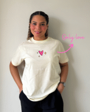Camiseta estampada Only love- Vainilla.